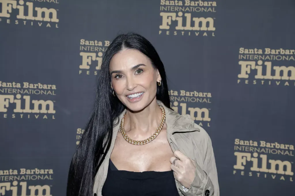 Demi Moore és kutyája, Pilaf újra hódítanak-2