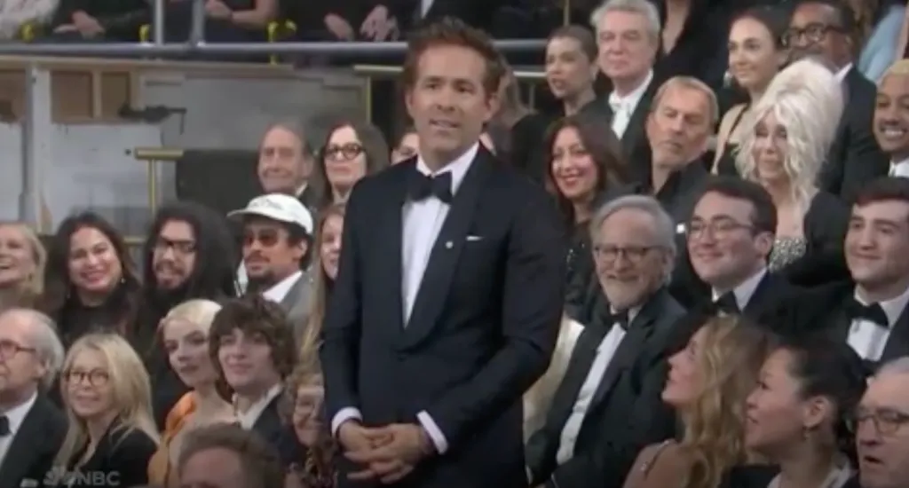 Ryan Reynolds viccel Blake Lively perére az SNL műsorban-1