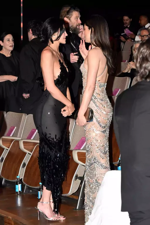 Kylie Jenner és Timothée Chalamet a BAFTA-gálán-1
