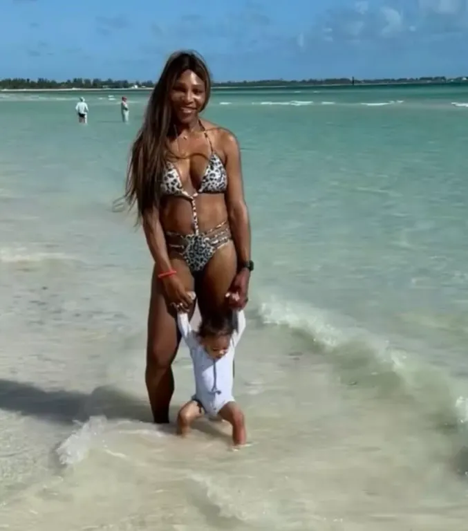 Serena Williams káprázatos bikinis fotói a tengerparton-2