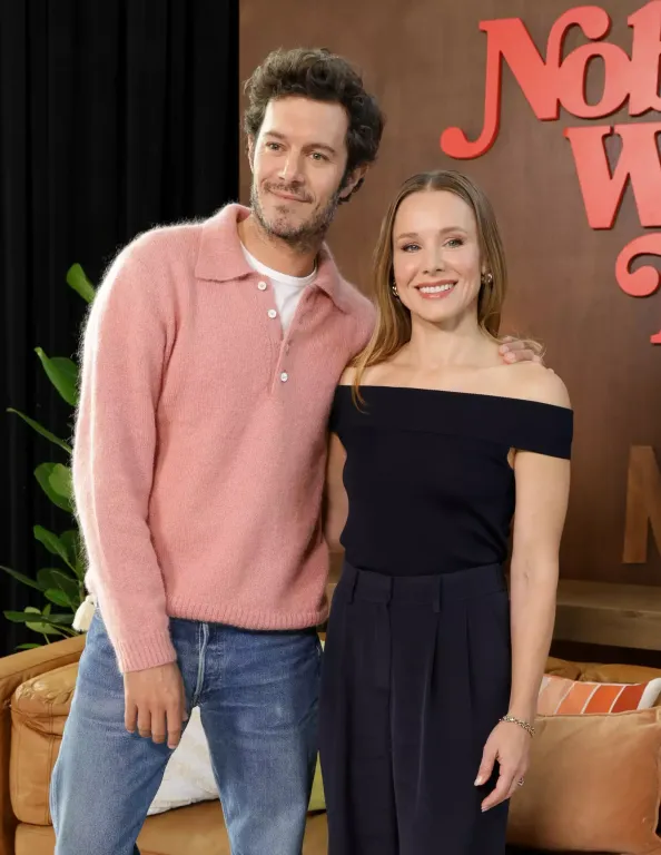 Kristen Bell és Adam Brody: Forró jelenetekről őszintén-3