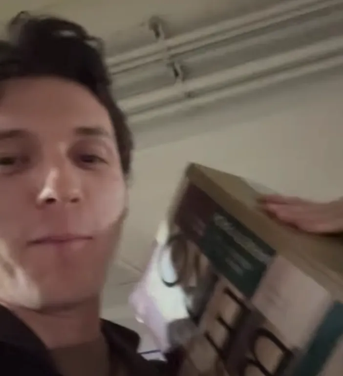 Tom Holland alkoholmentes sörét nem vehette meg-2