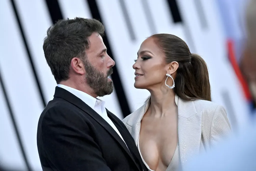 Jennifer Lopez és Ben Affleck hivatalosan szingli-1