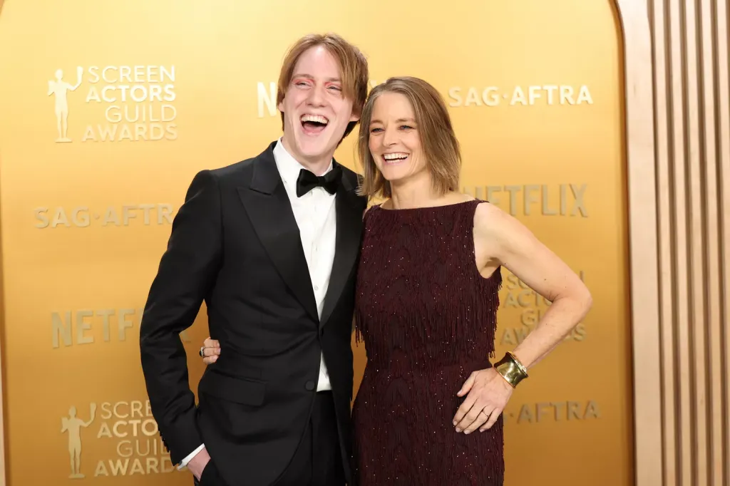 Jodie Foster és fia együtt a SAG-díjátadón-3