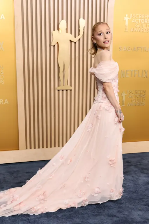 Ariana Grande tündéri megjelenése a SAG-díjátadón-2