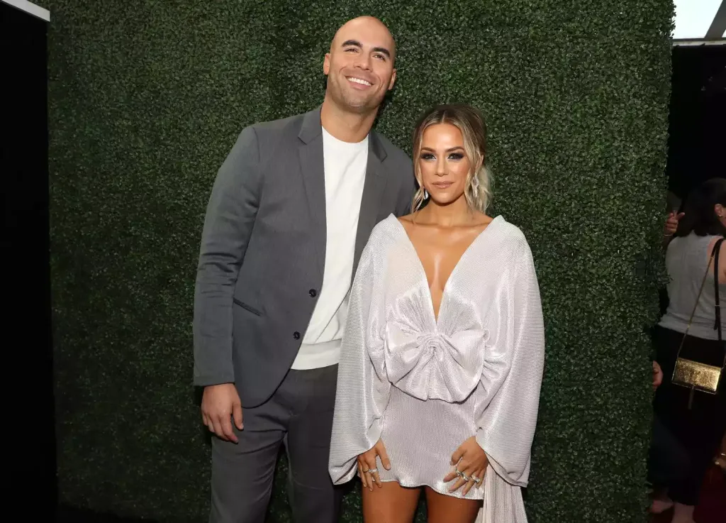 Jana Kramer megbánta mellimplantátumait-2
