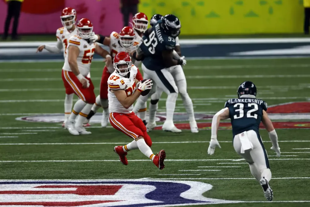 Travis Kelce betegen játszott a Super Bowlon?-2
