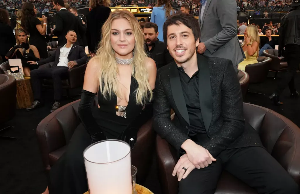 Kelsea Ballerini leállítja rajongóit exférje kritizálása miatt-1