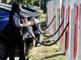 Tesla Supercharger állomások Steak ‘n Shake éttermekben