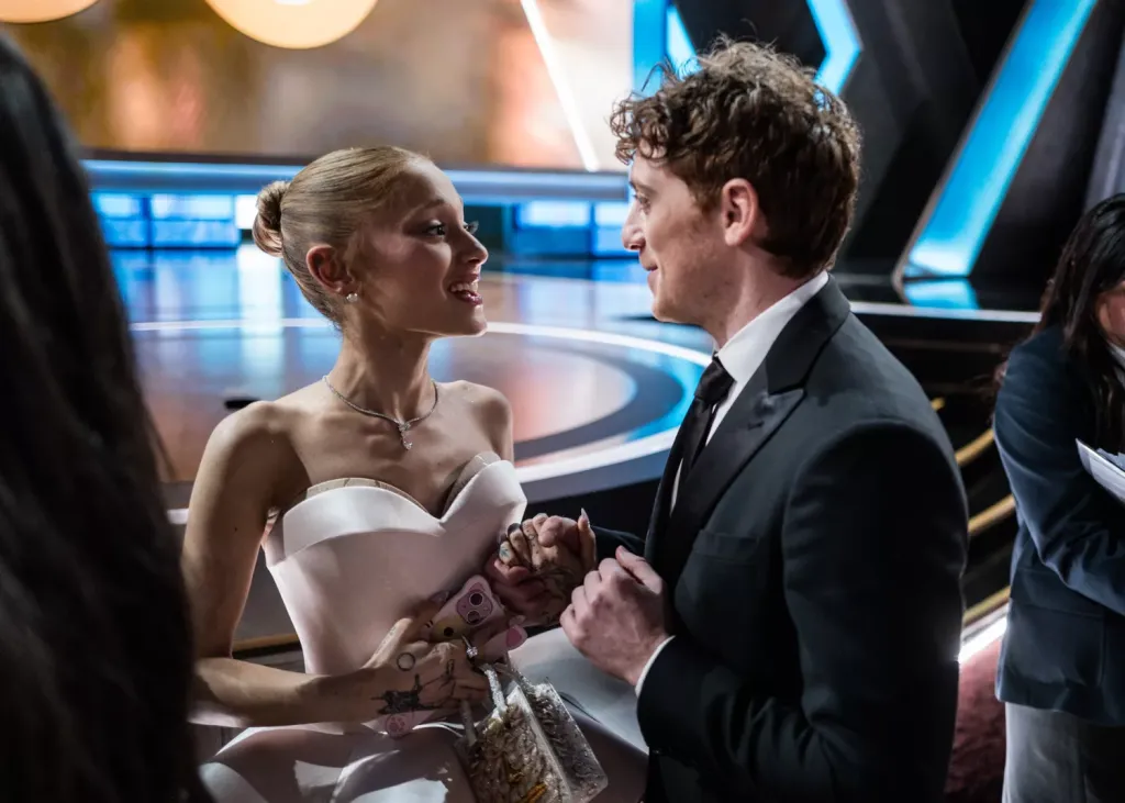 Ariana Grande és Ethan Slater titkos románca az Oscaron-1