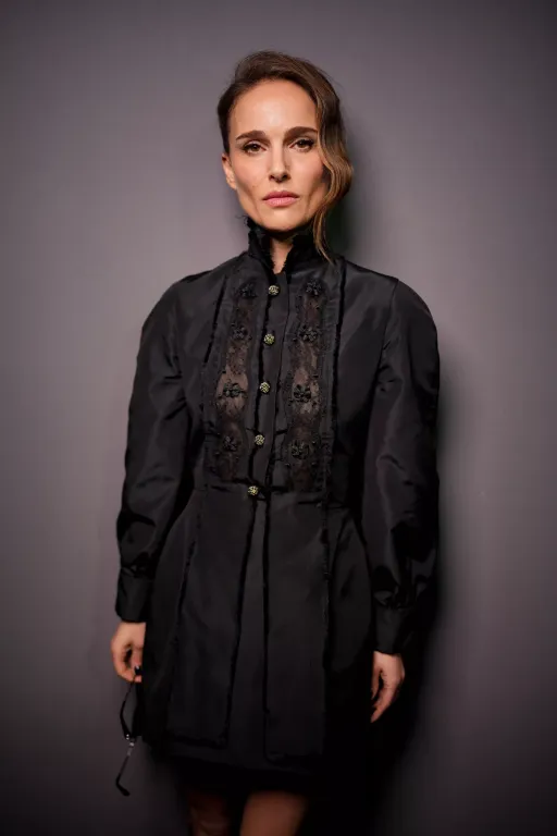 Natalie Portman merész megjelenése a Dior bemutatón-1