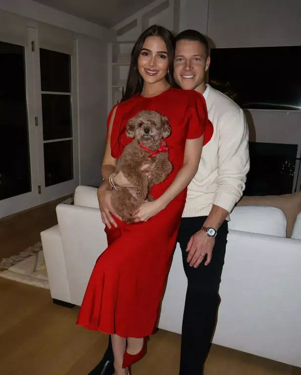 Olivia Culpo és Christian McCaffrey babát vár-3