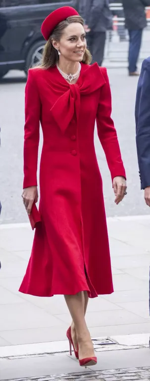 Kate Middleton új kedvenc színe: a vörös hódít-1