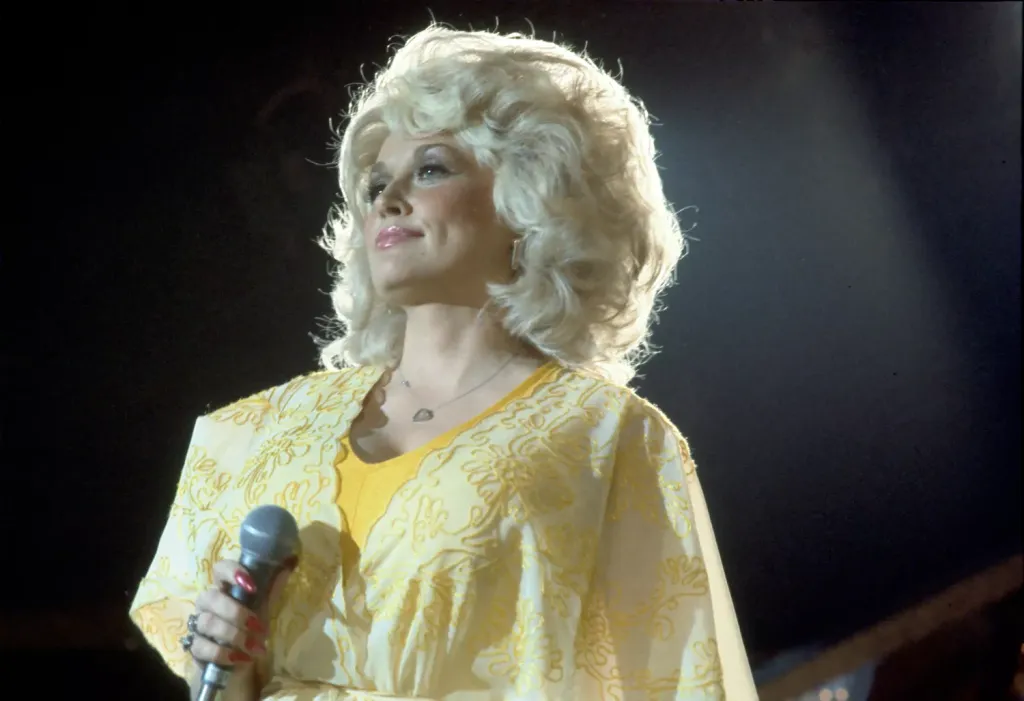 Dolly Parton visszatér a munkához férje halála után-1