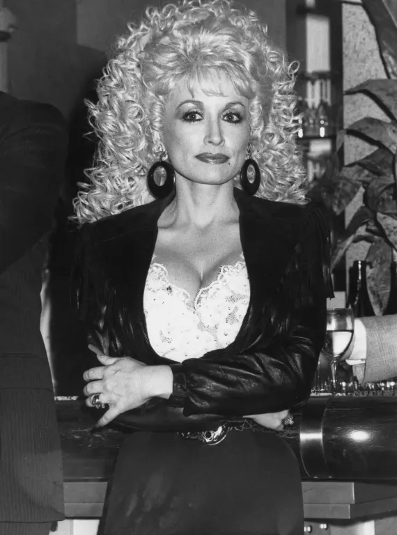 Dolly Parton visszatér a munkához férje halála után-3