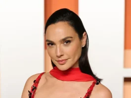 Gal Gadot Was "Scared to Death" After a Brain Blood Clot Found During Pregnancy