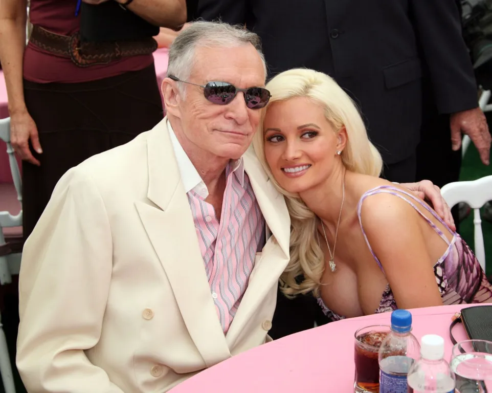 Holly Madison leleplezi Hefner undorító szexuális praktikáit-1