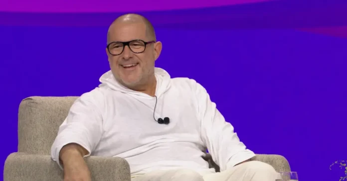 Jony-Ive-Az-iPhone-utohatasai-inspiraljak-uj-termeket Jony Ive: Az iPhone utóhatásai inspirálják új termékét