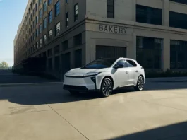 Toyota megújítja zászlóshajó elektromos modelljét