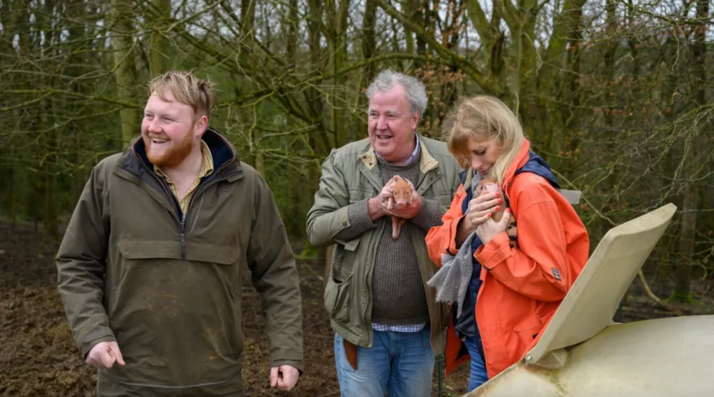 Clarkson barátnője kegyetlenül beszólt a szexéletükről-2