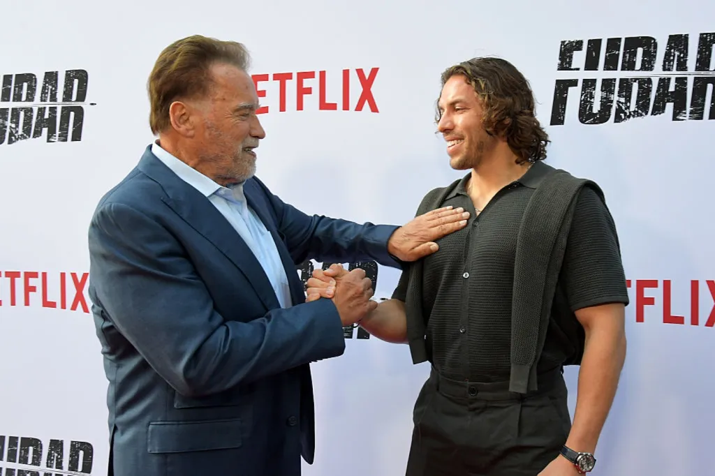 Schwarzenegger családi fotójából kimaradt egyik fia-2