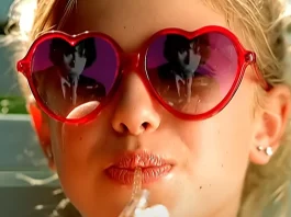 Stacy from ‘Stacy’s Mom’ music video lives incredibly different life now 22 years later