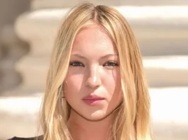 Lila Moss Pairs a Totally See-Through Top With a Divisive Trend Straight Out of 2014