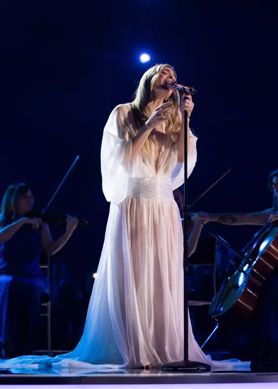 LeAnn Rimes fogai kiestek koncert közben-2