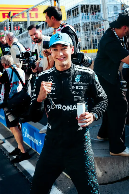 George Russell: Az F1 új sztárja a reflektorfényben-4