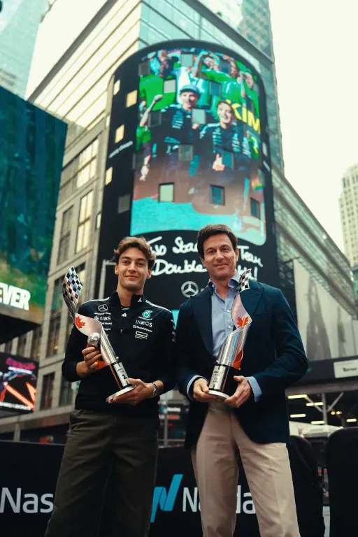 George Russell: Az F1 új sztárja a reflektorfényben-5