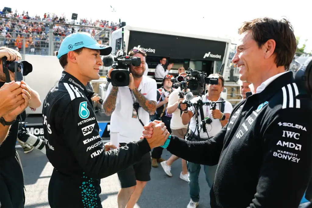 George Russell: Az F1 új sztárja a reflektorfényben-6