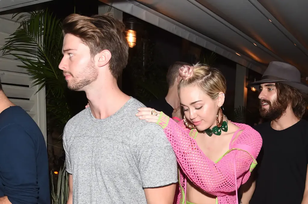 Miley Cyrus: A Schwarzenegger család kedvence-2