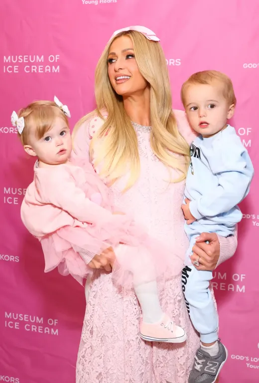 Paris Hilton gyermekei: Cuki videó a nevetgélő babákról-1