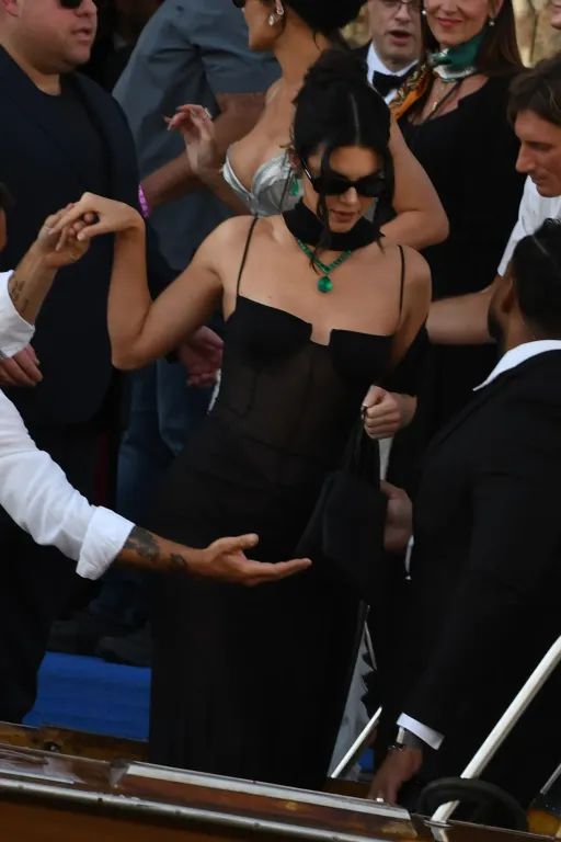 Kendall Jenner káprázatos nyári szettje Velencében-2
