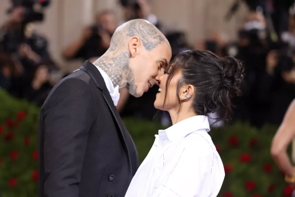 Kourtney Kardashian kihagyta Bezos esküvőjét-1