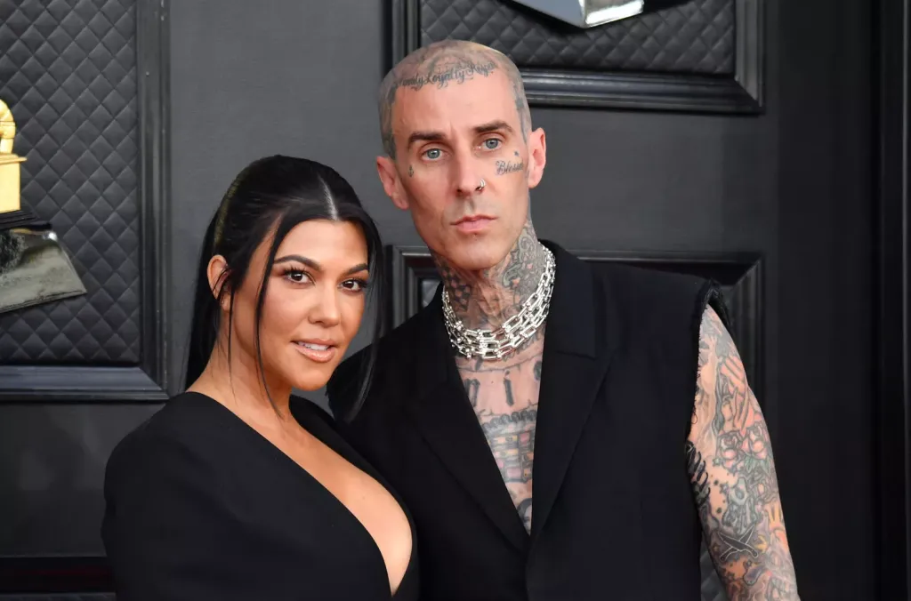 Kourtney Kardashian kihagyta Bezos esküvőjét-2