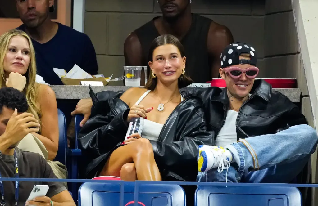 Hailey és Justin Bieber: Szerelmes pillanatok a koncerten-3