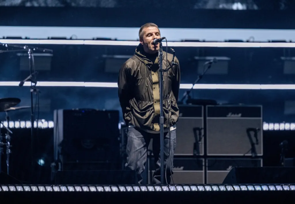 Oasis koncertjein Liam Gallagher kutyája is sztár lett-2