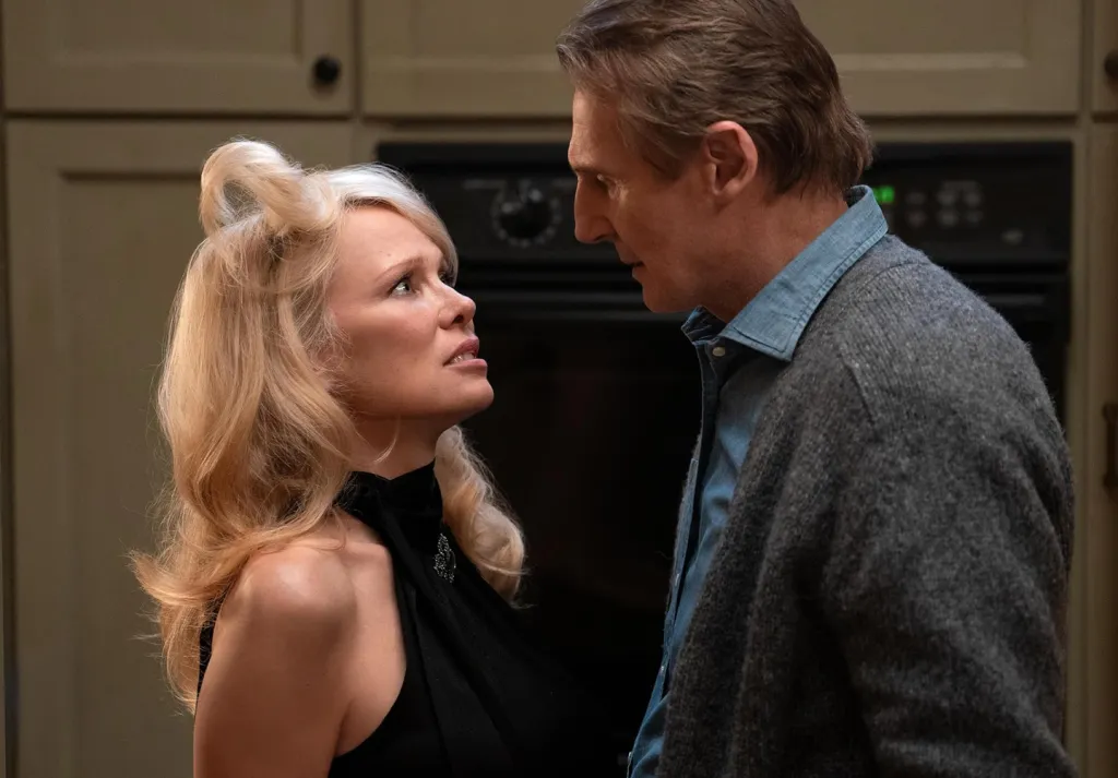 Liam Neeson és Pamela Anderson forró jelenetei-2