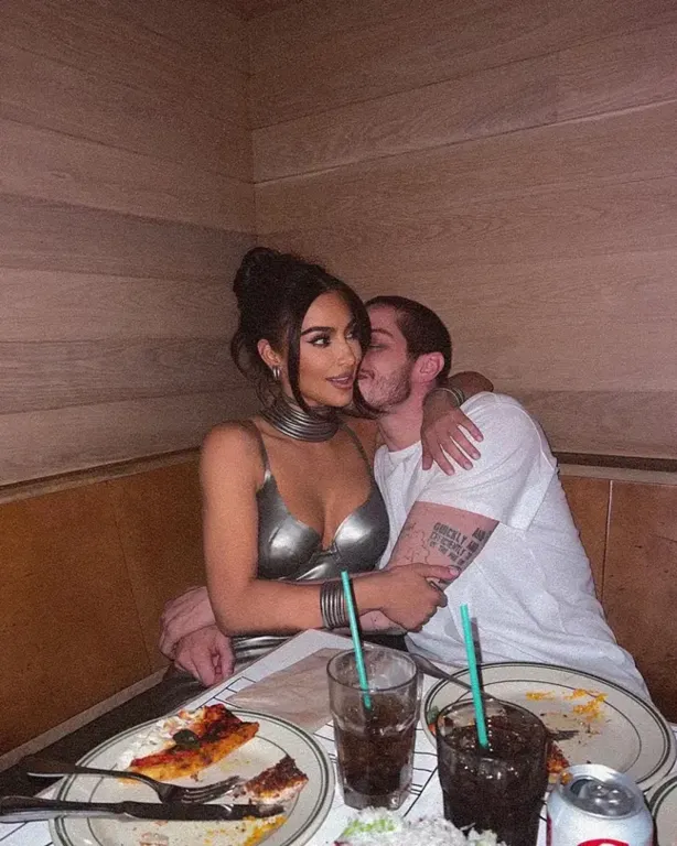 Kim Kardashian pikáns vallomása Pete Davidsonról-2