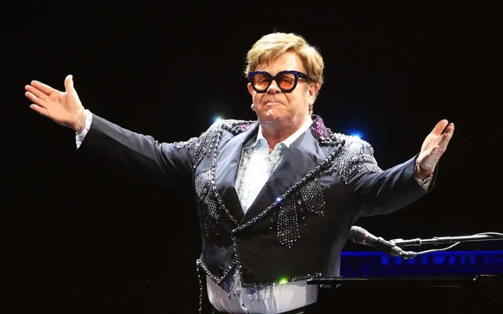 Elton John szívszorító bejelentése: Megvakult jobb szemén!-2