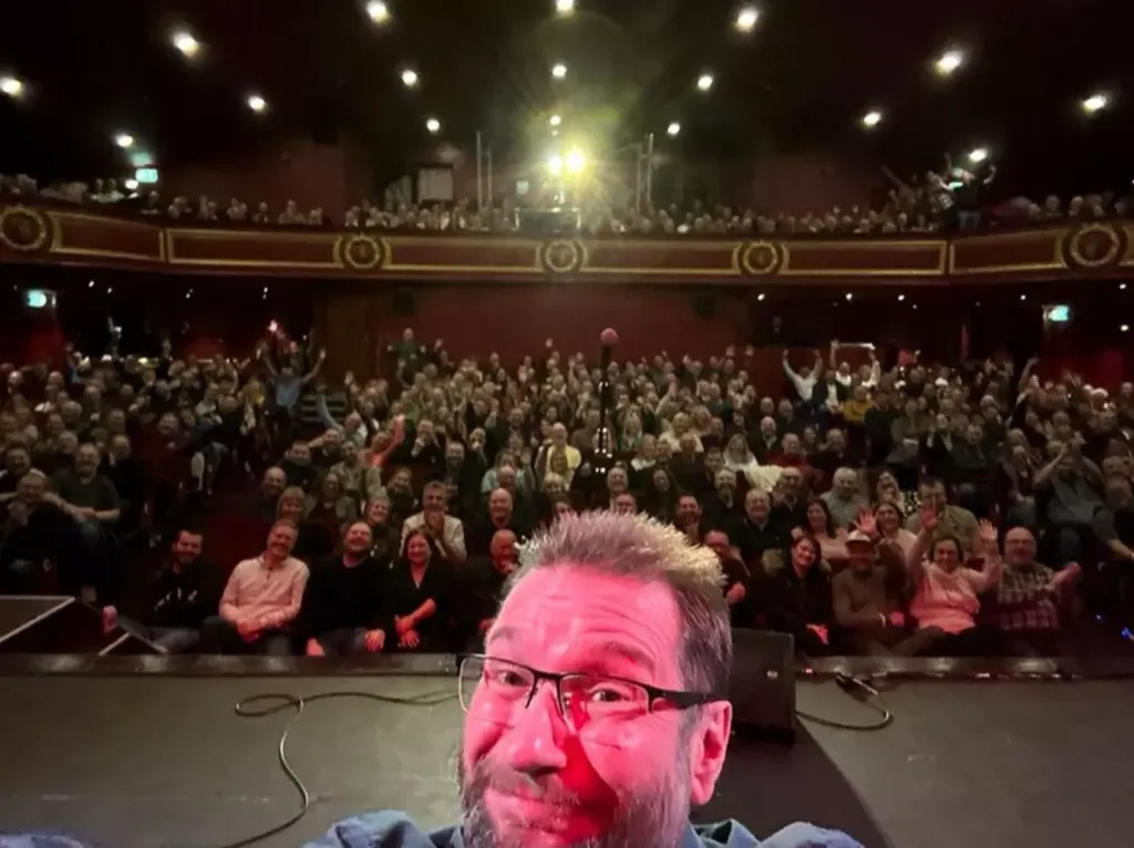Gary Delaney: 20 éves karácsonyi viccét lopják mindenhol!-3