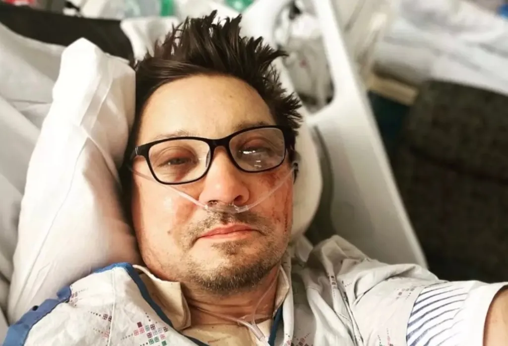 Jeremy Renner: Mit látott, amikor ‘meghalt’ a hómaró balesetben?-1