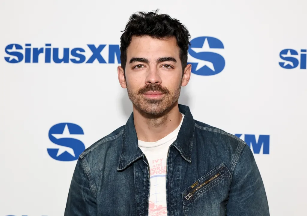 Joe Jonas imádta, ahogy a South Park megverte Mickeyvel!-3