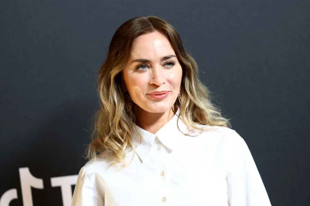 Emily Blunt Háromszor Akart Hányni Csók Után!-2