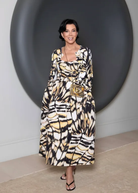 Kris Jenner hatodik ujja felkavarja a Kardashian-összeesküvést!-1