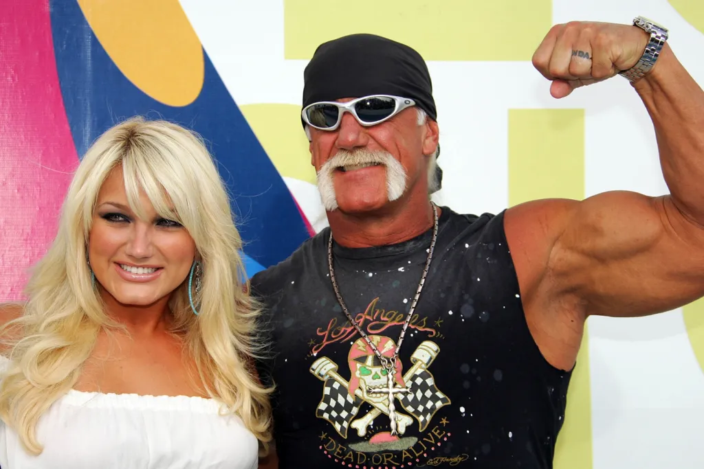 Brooke Hogan fizeti Hulk apja boncolását: Rejtélyes halál!-1