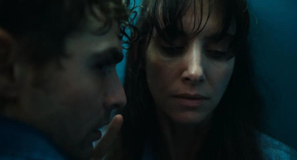 Miért menekült el Alison Brie Dave Franco forró szexjelenete elől?-1