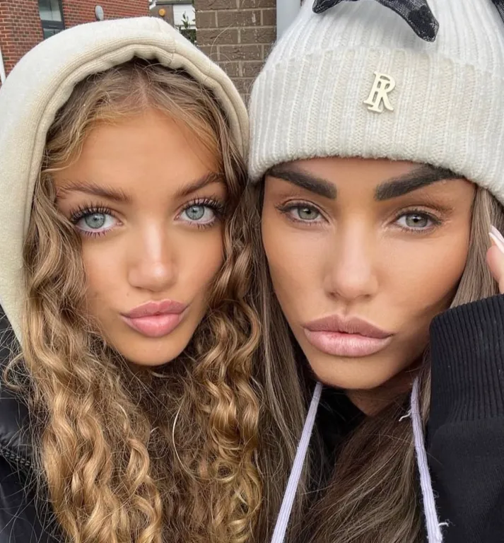 Katie Price reagál lánya sötét gyermekkori vallomására-1