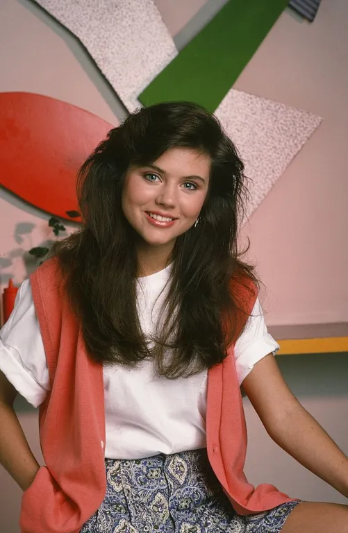 Tiffani Thiessen meztelenül süt: Sokk a rajongóknak!-1